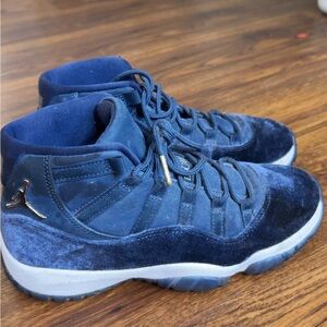 Air Jordan 11 “Midnight Navy”